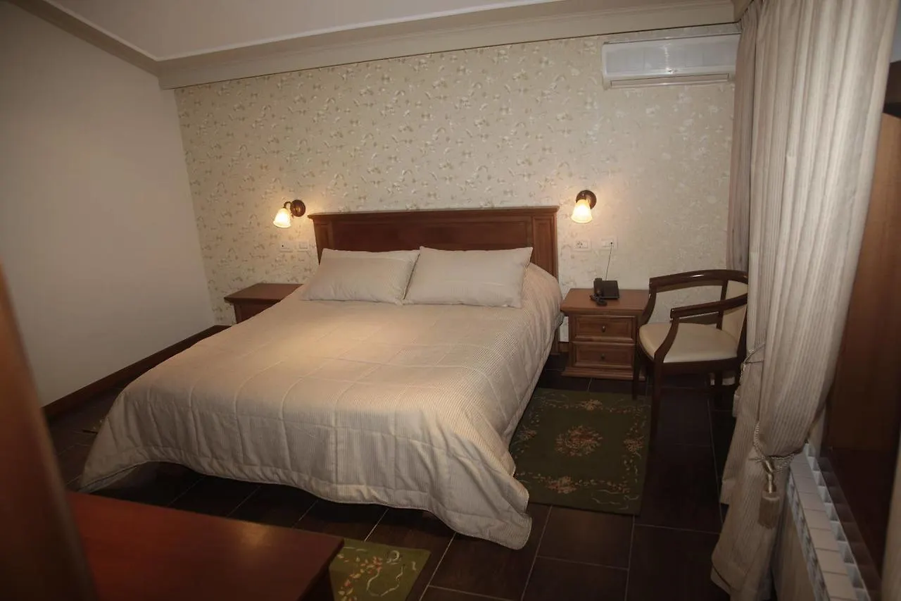 *** Hotel Vila Sigal Pogradec Albania